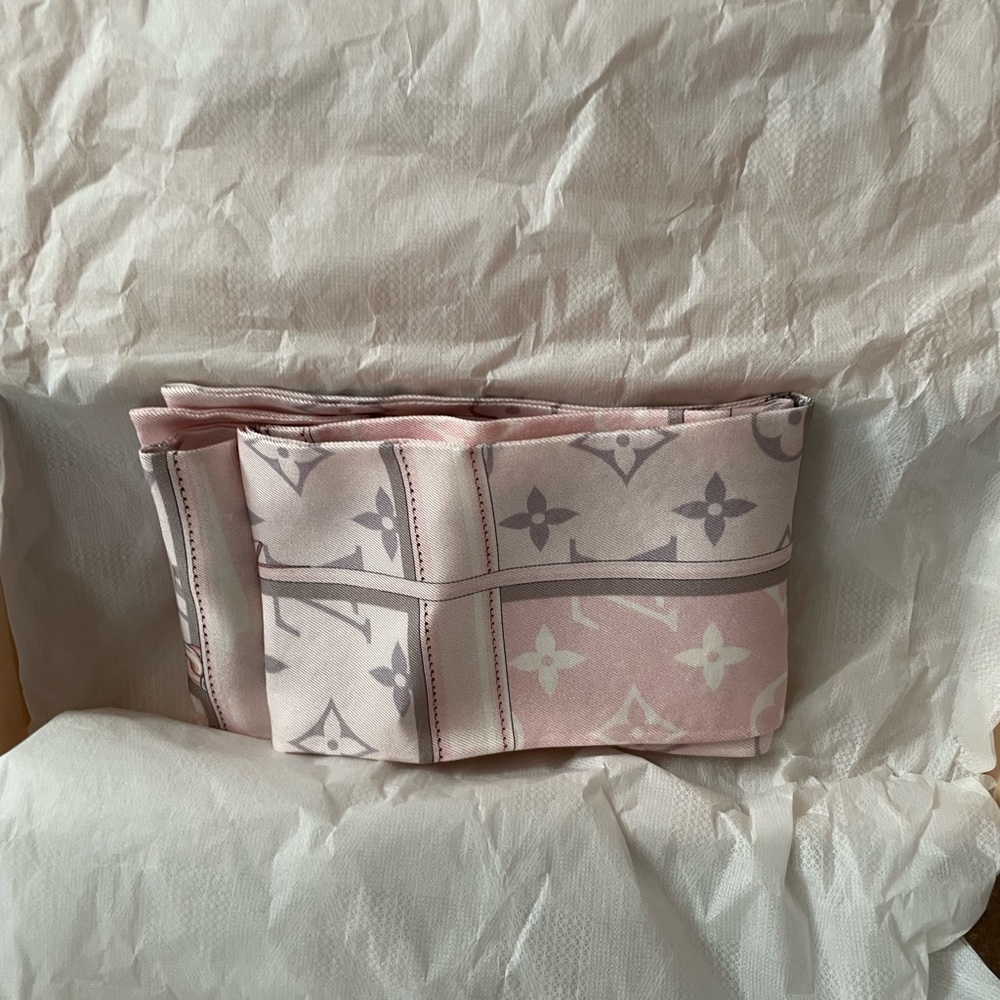 Louis Vuitton Monogram Confidential Bandeau